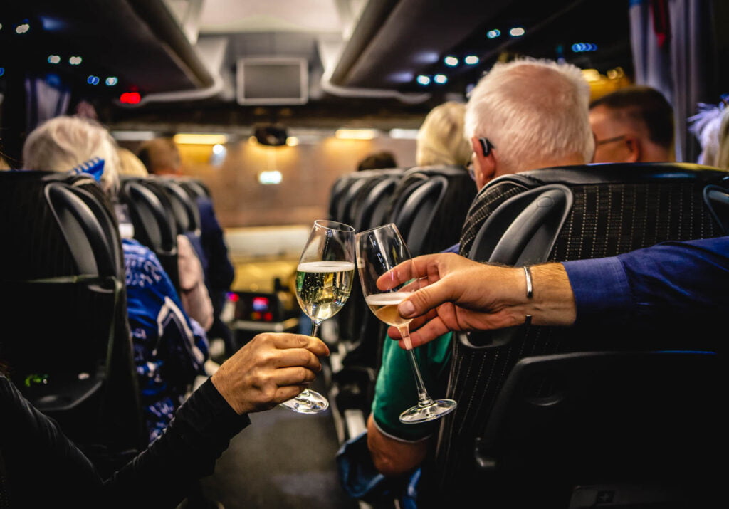 Fördrink på Svartkrogsbussen